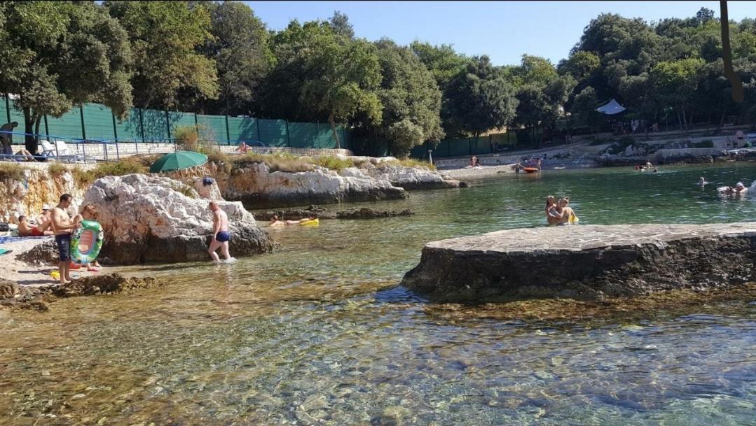 Alba Sanja I Teran Apartamento Funtana Exterior foto