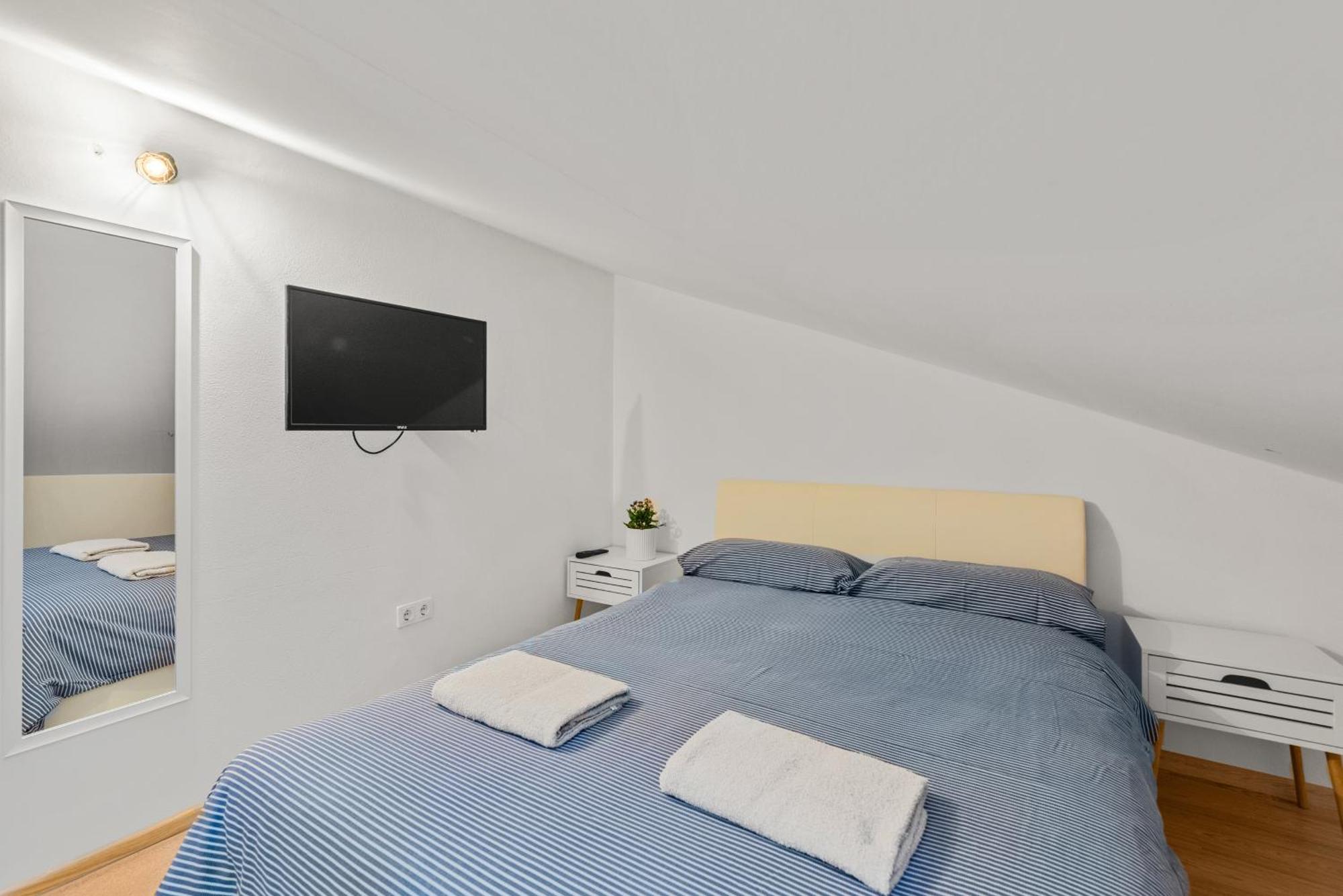 Alba Sanja I Teran Apartamento Funtana Exterior foto